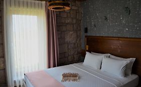 Le Petit Hotel ve Bağ Evi